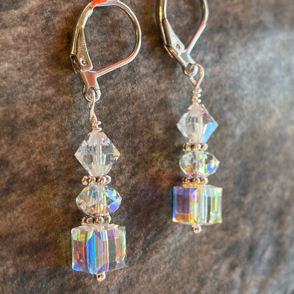 Dazzling sparkly Swarovski crystal earrings - Picture 4 of 4